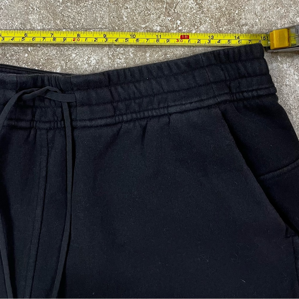 Lululemon Athletica Loungeful 7” High Rise Short - Picture 8 of 8